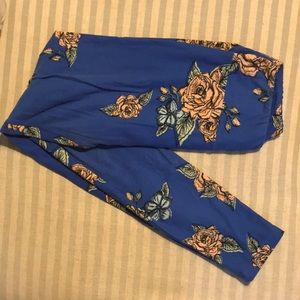 LuLaRoe butter leggings!